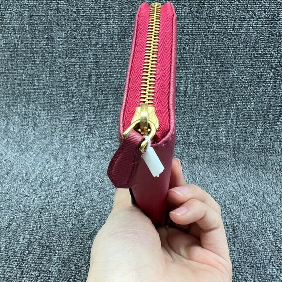 Prada Leather Wallet 225-032425 - Picture 8 of 11